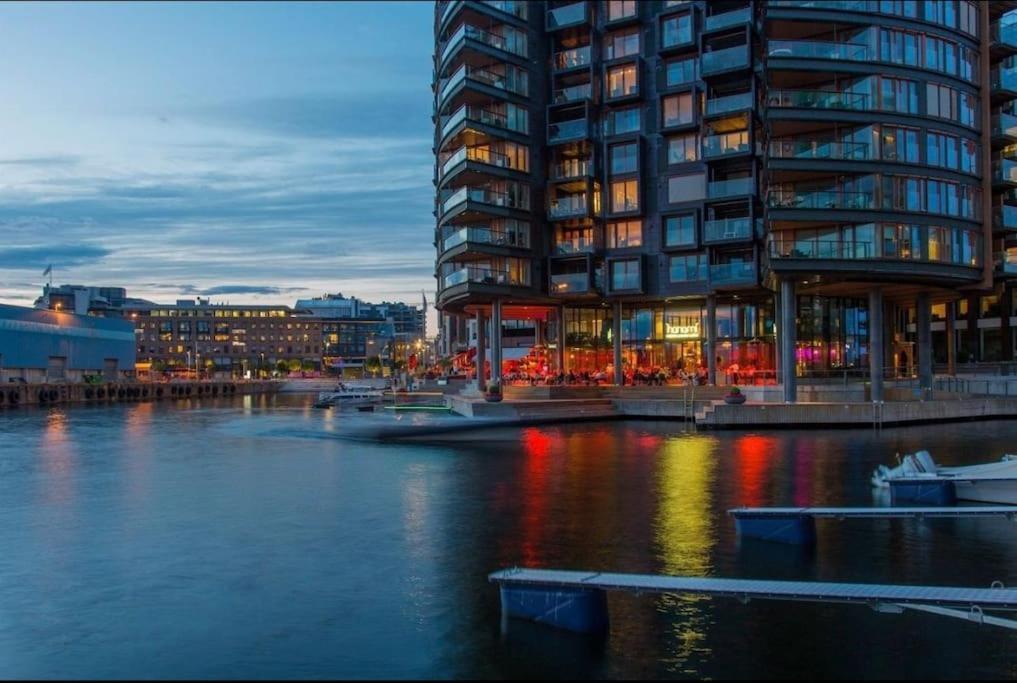 Ferienwohnung Aker Brygge - Sjoside Hjem - Sentral Beliggenhet Oslo Exterior foto
